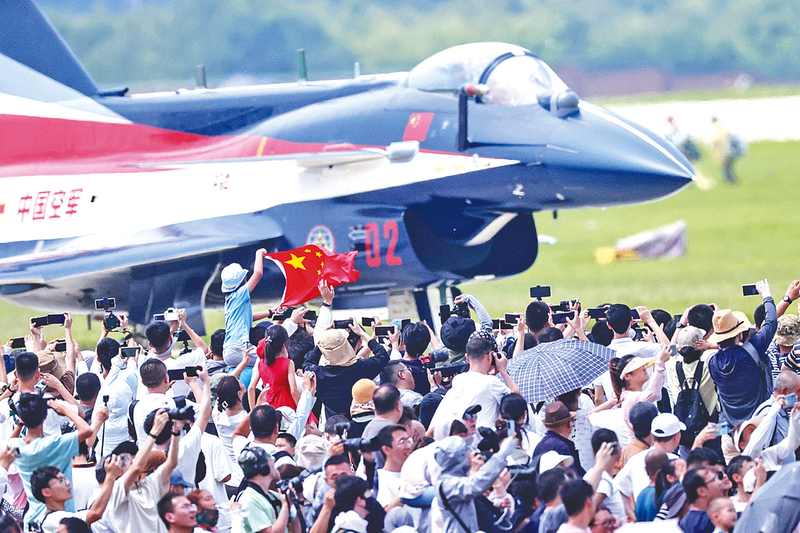 美女的鸡巴软件长春航空展迎来首个公众日